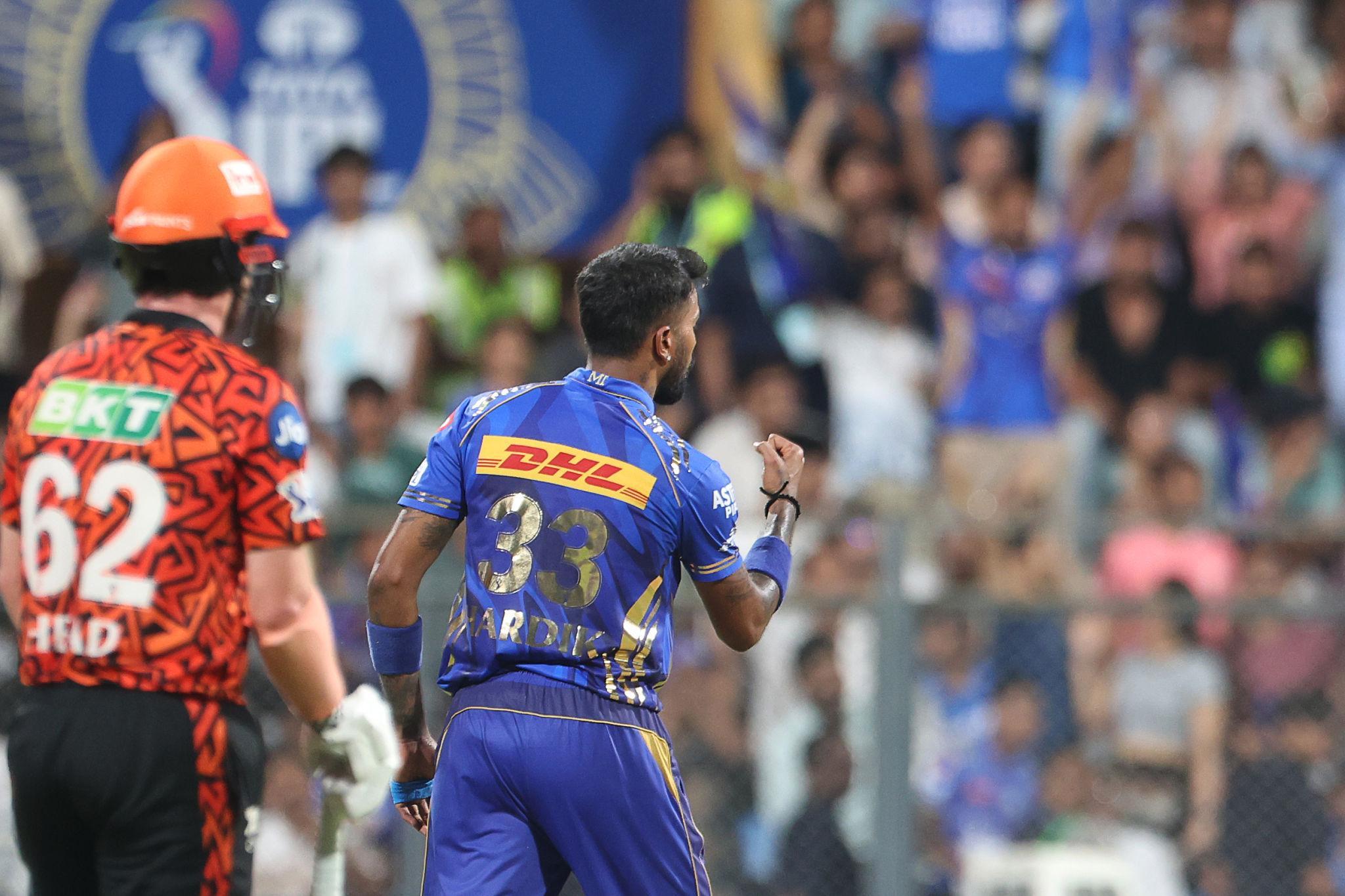 Sunrisers Hyderabad Silence Wankhede with Record Run-Chase